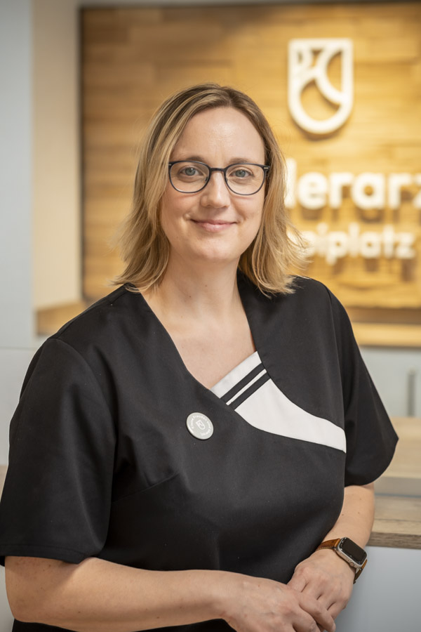 Dr. med. Claudia Oertel